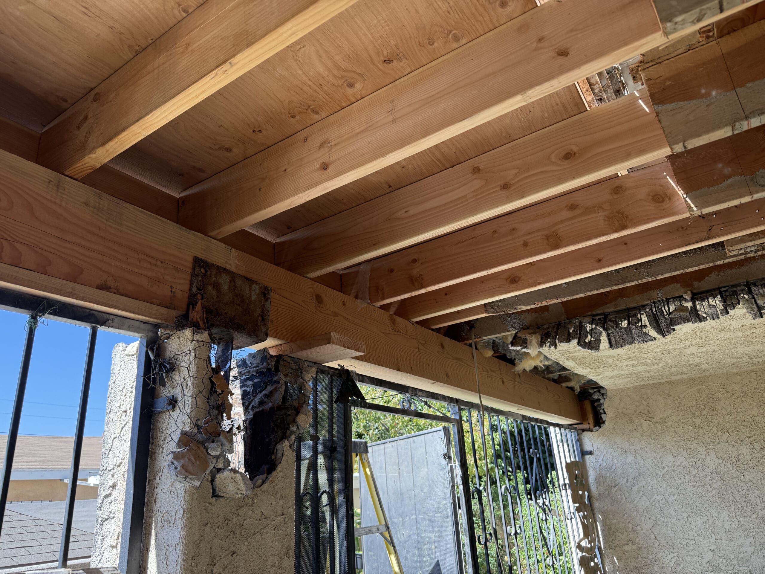 LA Multi-Unit Building - Balcony Compliance